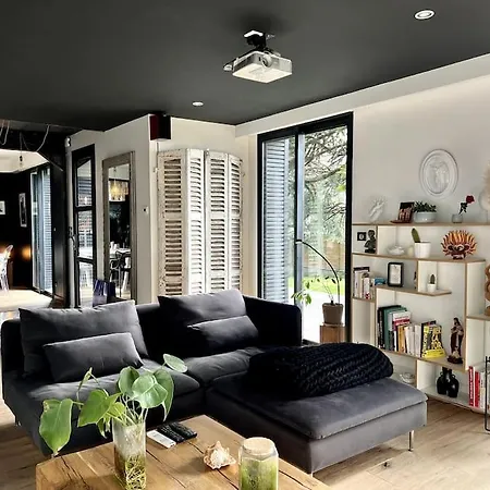 Magnifique Maison Type Chalet Avec Jardin Ferienhaus Fleury (Manche)